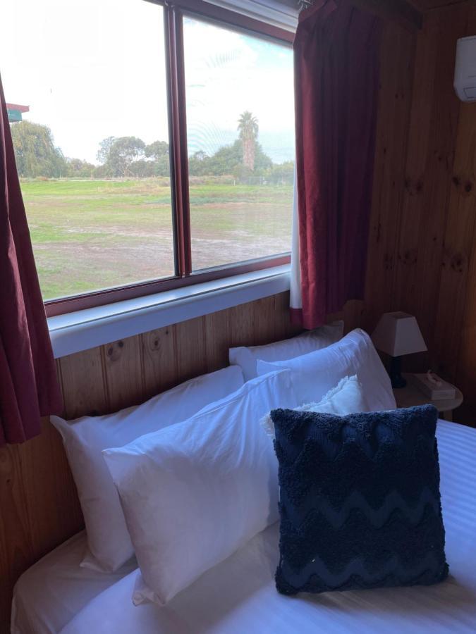 Happy Wanderer Motel Cohuna Exterior foto